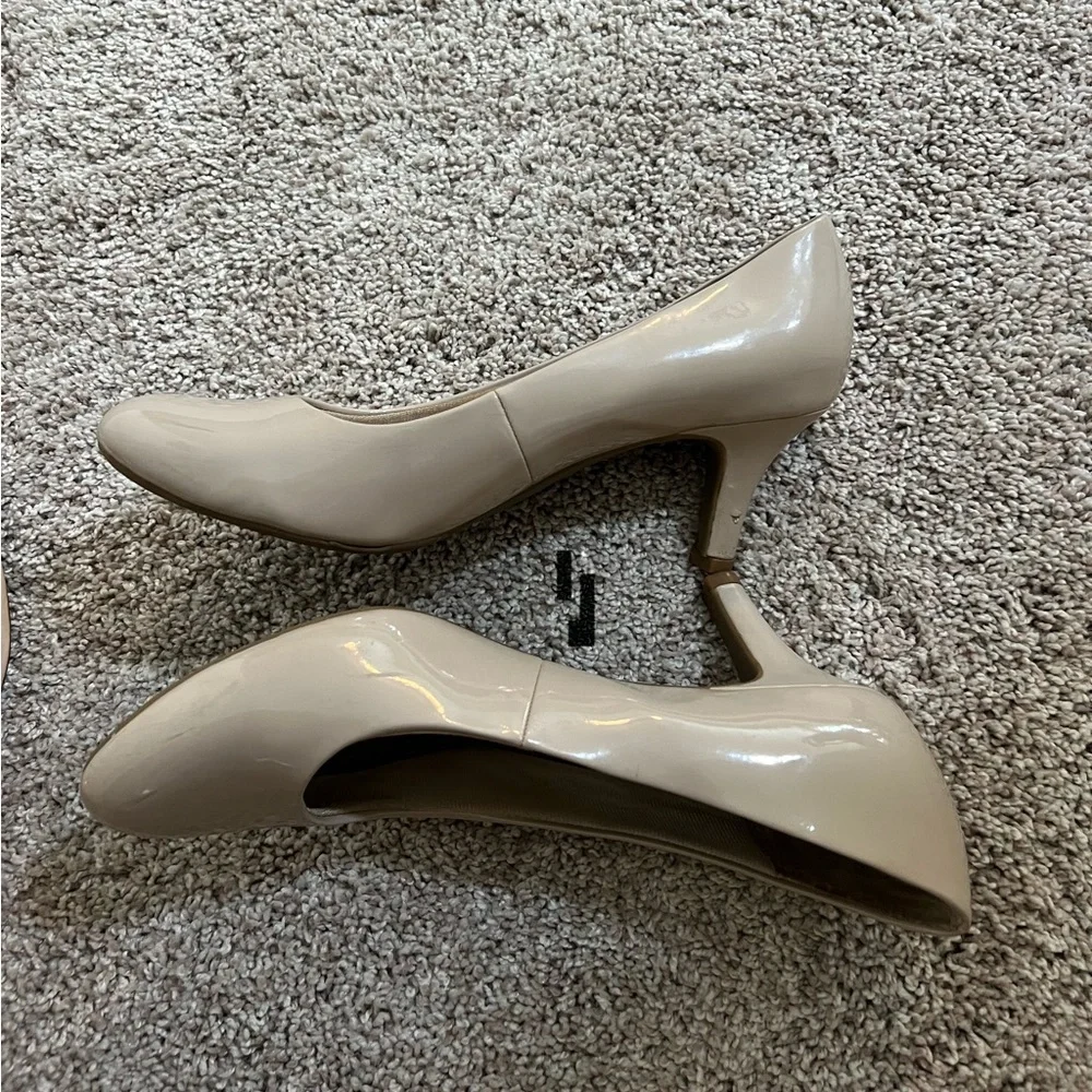Set of Three Women’s‎ Pumps
